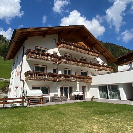 Garni B&B Schenk Selva di Val Gardena Exterior foto
