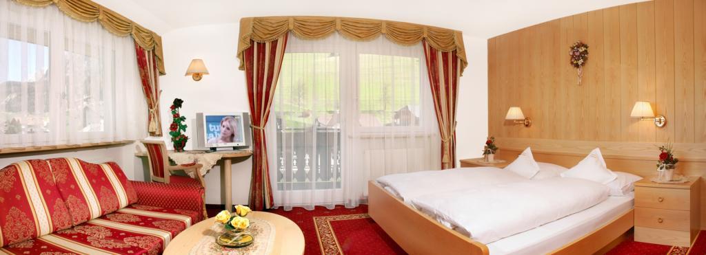 Garni B&B Schenk Selva di Val Gardena Quarto foto